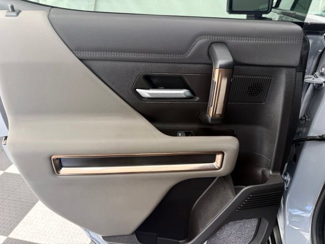 Used 2025 GMC Hummer EV 2X AWD/4WD image 18