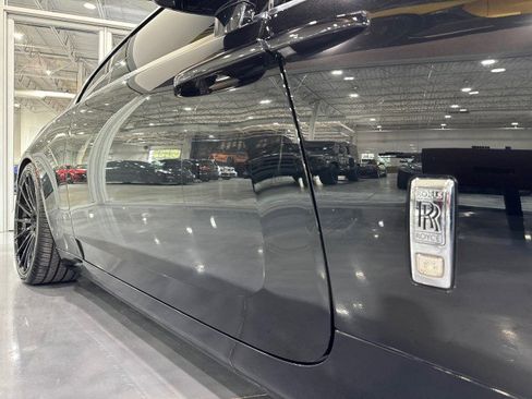Used 2014 Rolls-Royce Wraith image 22