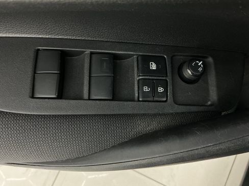Used 2021 Toyota Corolla LE FWD image 37