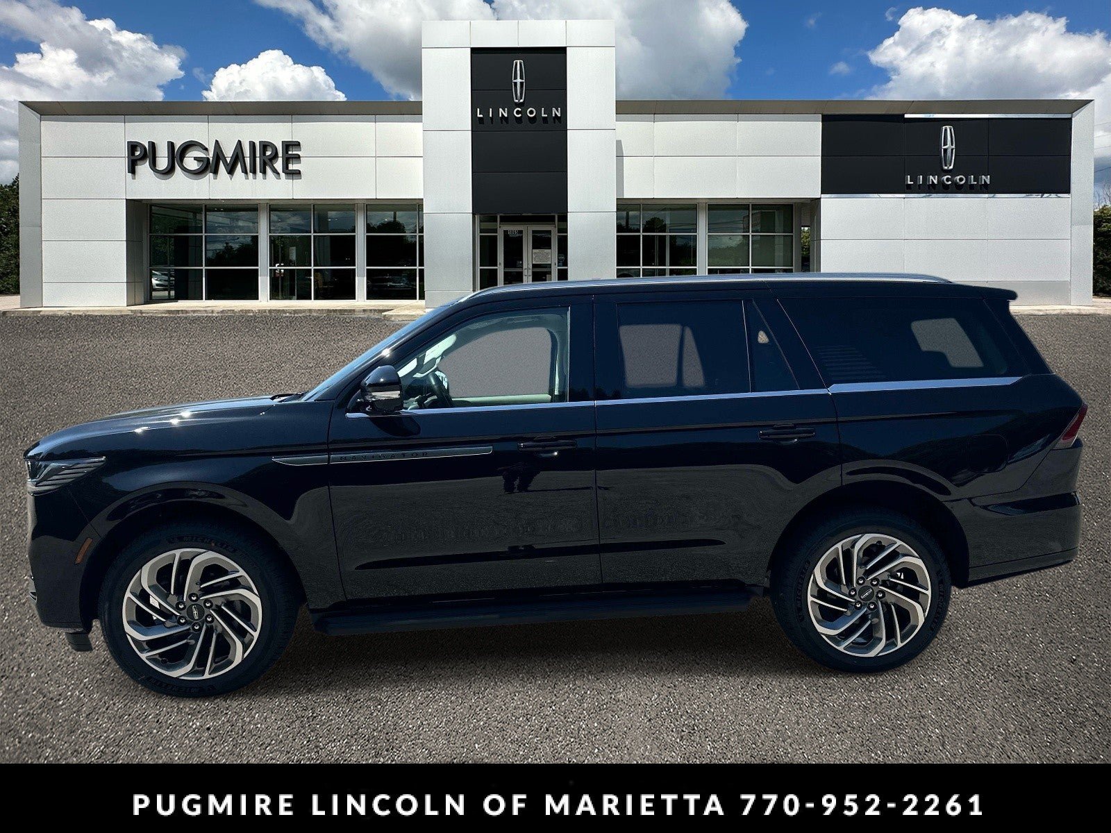 New 2026 Lincoln Navigator Premiere AWD/4WD image 4