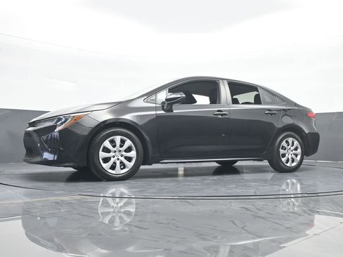 Used 2022 Toyota Corolla LE image 50
