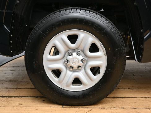 Used 2022 Toyota Tundra SR w/ SR Tow Package RWD image 12