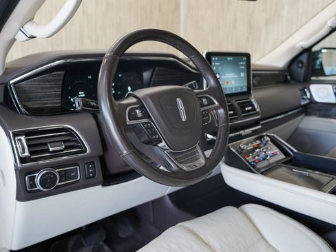 Used 2020 Lincoln Navigator L Black Label AWD/4WD image 11