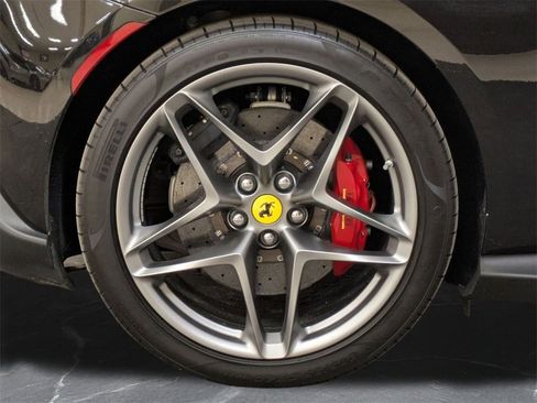 Used 2024 Ferrari Roma image 33
