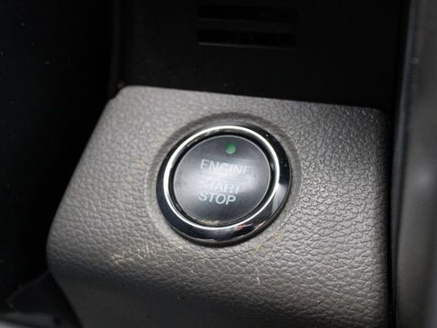 Used 2019 Ford F150 Lariat w/ Equipment Group 502A Luxury AWD/4WD image 14