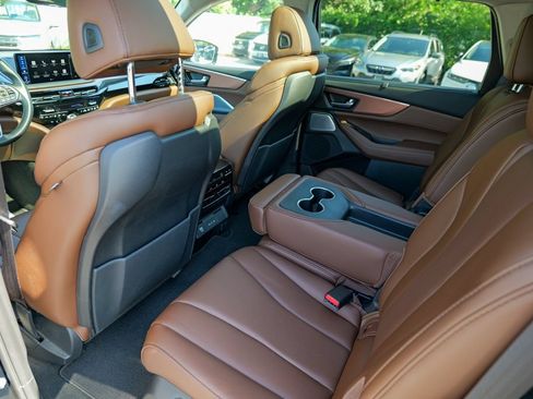 Used 2025 Acura MDX SH-AWD w/ Technology Package image 27