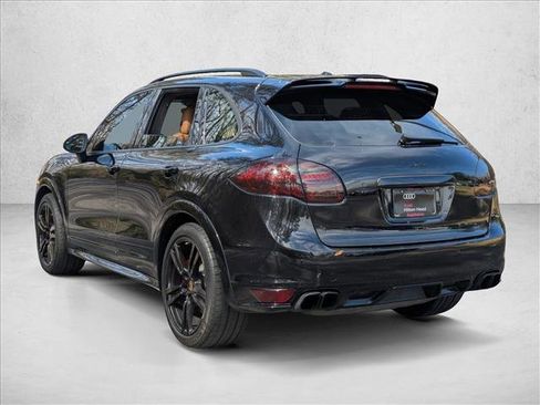 Used 2014 Porsche Cayenne Turbo image 6