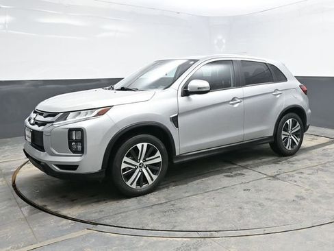 Used 2025 Mitsubishi Outlander Sport AWD image 3