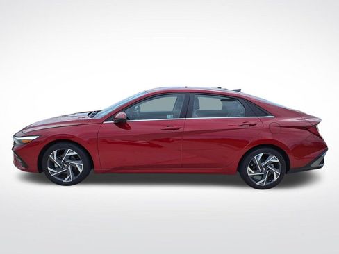 Used 2024 Hyundai Elantra Limited FWD image 9