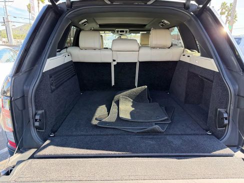 Used 2014 Land Rover Range Rover HSE image 12