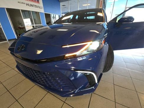 Used 2025 Toyota Camry XSE image 27