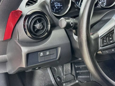 Used 2016 MAZDA MX-5 Miata Club RWD image 12