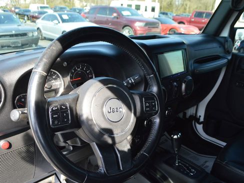 Used 2017 Jeep Wrangler Unlimited Sport AWD/4WD image 15