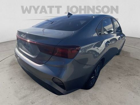 Used 2023 Kia Forte LXS image 9