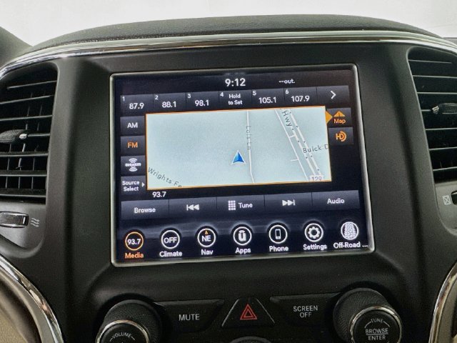 Used 2018 Jeep Grand Cherokee Laredo AWD/4WD image 18