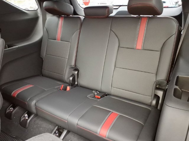 New 2027 Chevrolet Traverse RS w/ LPO, Floor Liner Package AWD/4WD image 10