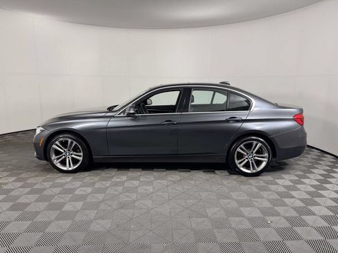 Used 2018 BMW 330i xDrive Sedan AWD/4WD image 11