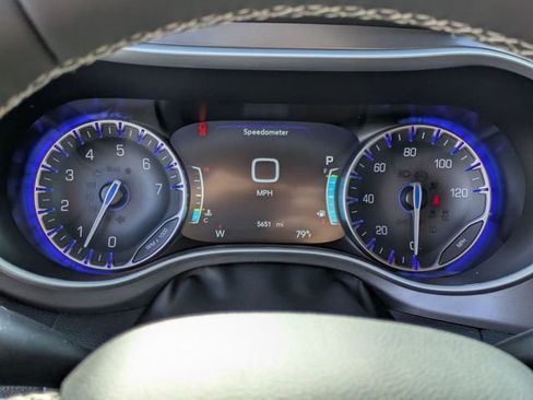 New 2026 Chrysler Pacifica Select w/ S Appearance Package FWD image 14