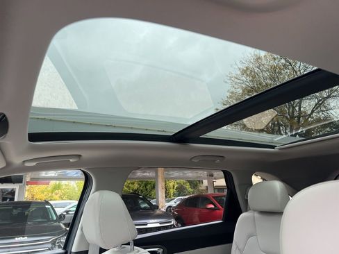 Used 2023 Kia Sorento SX image 8