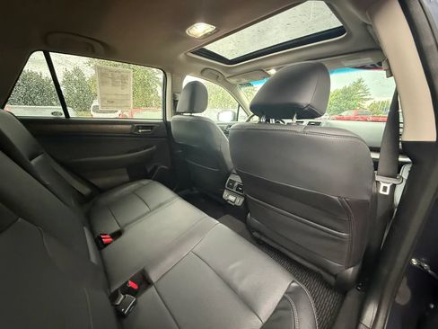 Used 2018 Subaru Outback 2.5i Limited w/ Popular Package #2 AWD/4WD image 12