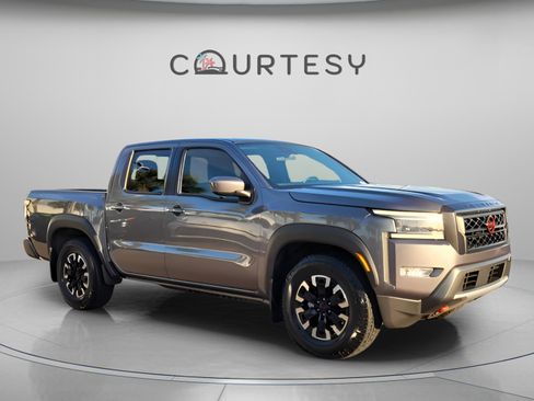 Used 2024 Nissan Frontier Pro-X image 7