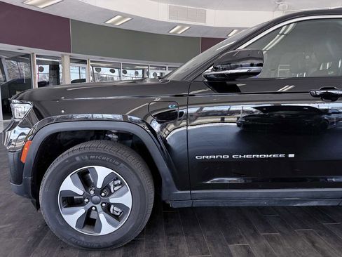 Used 2025 Jeep Grand Cherokee Limited 4xe image 24