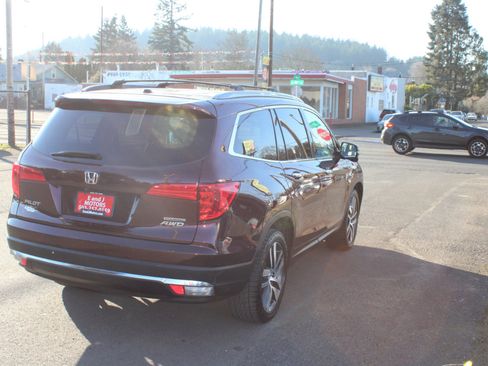 Used 2016 Honda Pilot Touring image 5