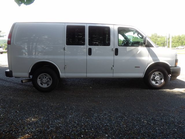 Used 2019 Chevrolet Express 2500 w/ Driver Convenience Package RWD image 5