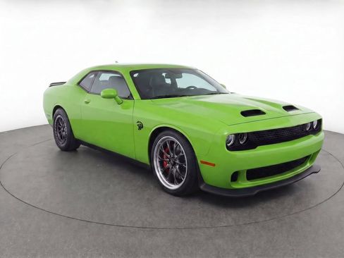 Used 2023 Dodge Challenger SRT Hellcat RWD image 1