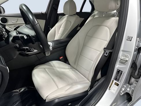 Used 2016 Mercedes-Benz C 300 Sedan image 27