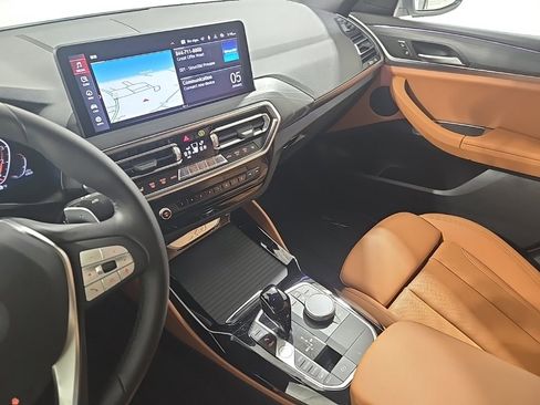 Used 2023 BMW X4 xDrive30i w/ Premium Package image 3