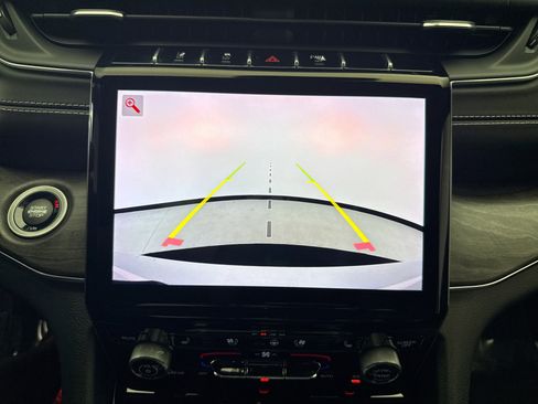 Used 2022 Jeep Grand Cherokee L Overland image 16