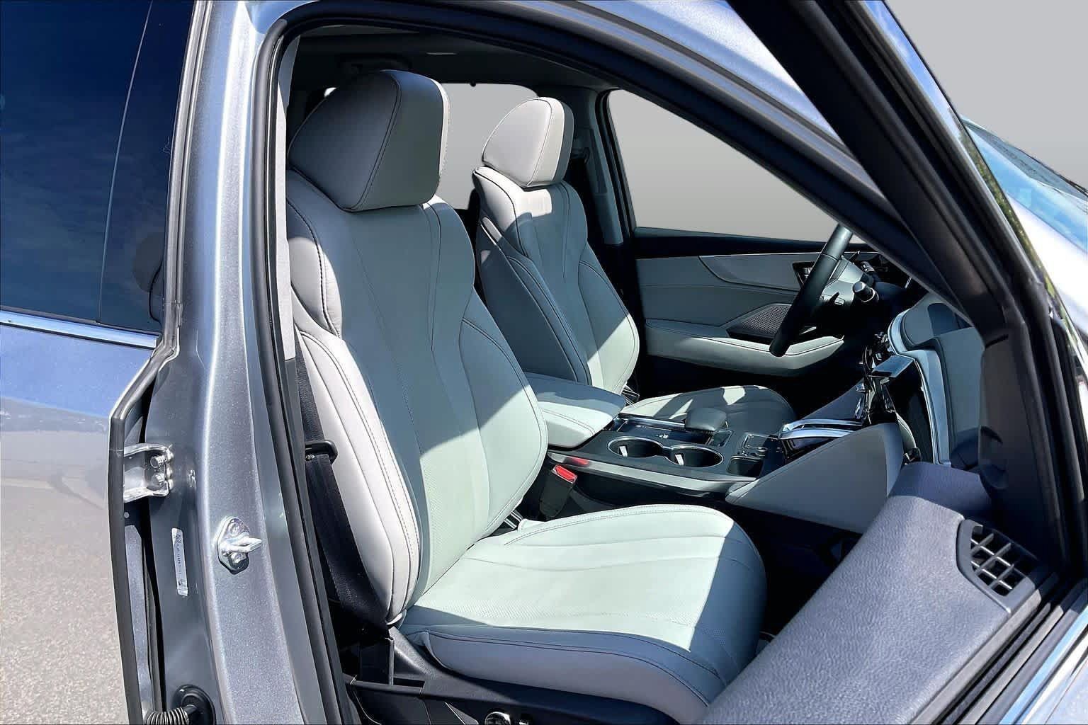 Certified 2024 Acura MDX w/ Technology Package AWD/4WD image 9