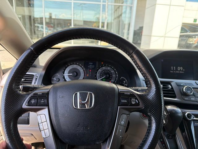 Used 2016 Honda Odyssey Touring Elite image 12
