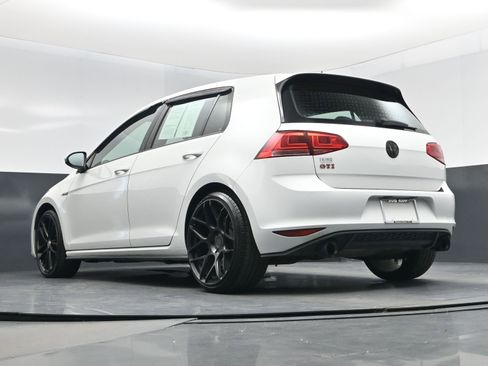 Used 2017 Volkswagen GTI S image 18