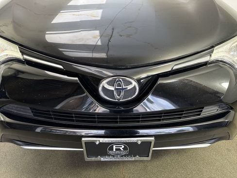Used 2016 Toyota RAV4 XLE AWD/4WD image 26