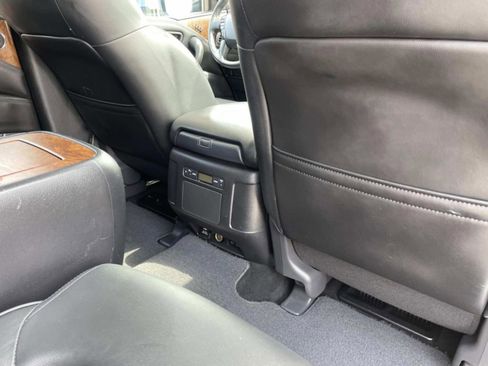 Used 2024 Nissan Armada SL w/ Captain's Chairs Package RWD image 18