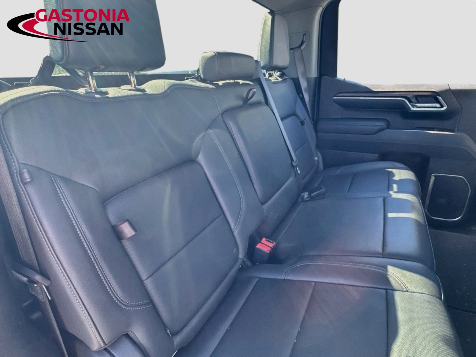 Used 2025 GMC Sierra 1500 SLT AWD/4WD image 36