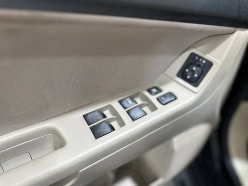 Used 2011 Mitsubishi Lancer ES image 25