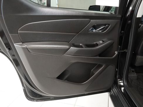 Used 2018 Chevrolet Traverse LT w/ LPO, 'HIT The Road' Package image 27