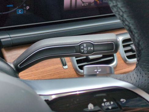 Certified 2026 Mercedes-Benz GLS 450 4MATIC image 27