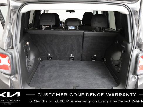 Used 2018 Jeep Renegade Trailhawk AWD/4WD image 19
