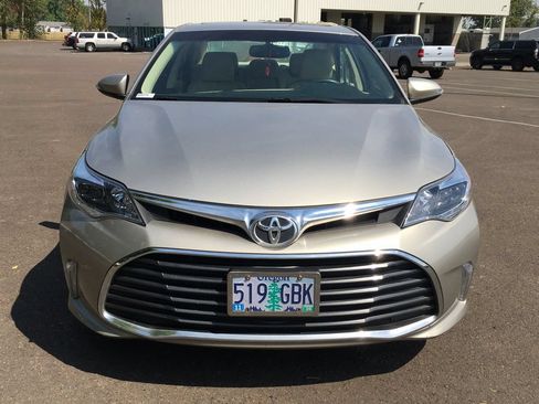 Used 2016 Toyota Avalon XLE Premium FWD image 9