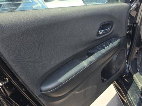Used 2021 Honda HR-V Sport image 10