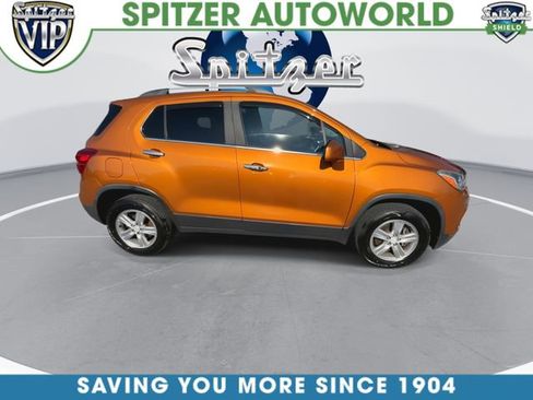 Used 2017 Chevrolet Trax LT w/ LT Convenience Package image 10