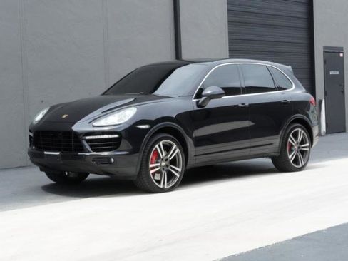 Used 2012 Porsche Cayenne Turbo AWD/4WD image 14