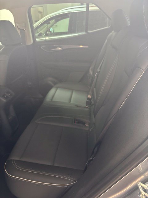 Used 2022 Buick Envision Essence w/ Safety Package FWD image 4