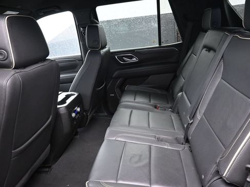 Used 2024 GMC Yukon SLT AWD/4WD image 25