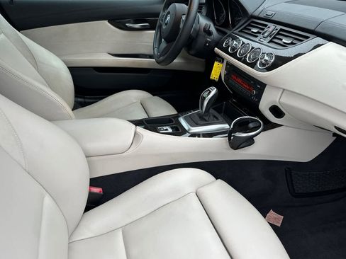 Used 2011 BMW Z4 sDrive35i image 15