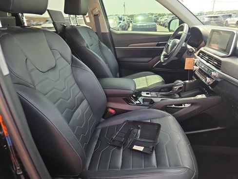Used 2022 Kia Telluride SX w/ SX Prestige Package AWD/4WD image 11